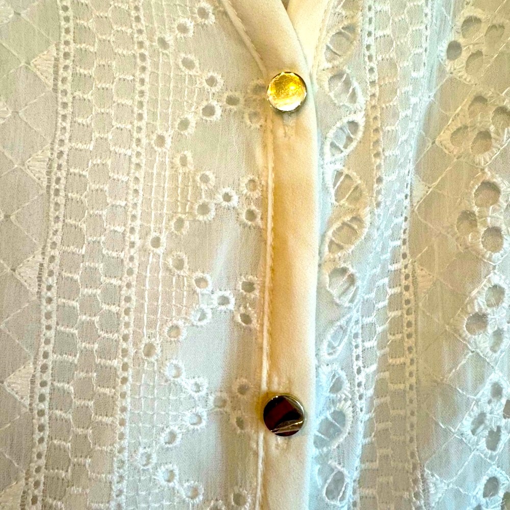 NWOT❗️Elegant White House/Black Market White Lace eyelet dress. - Picture 5 of 5